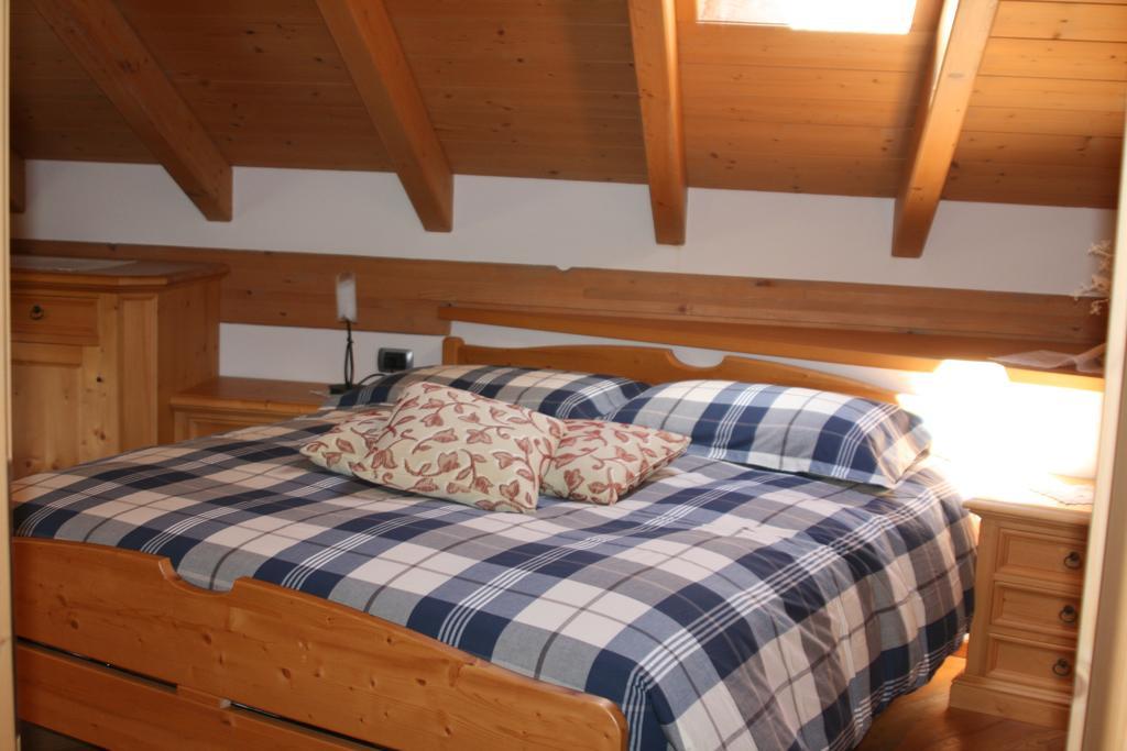 Apartamento Casa Lucia Isolaccia Habitación foto